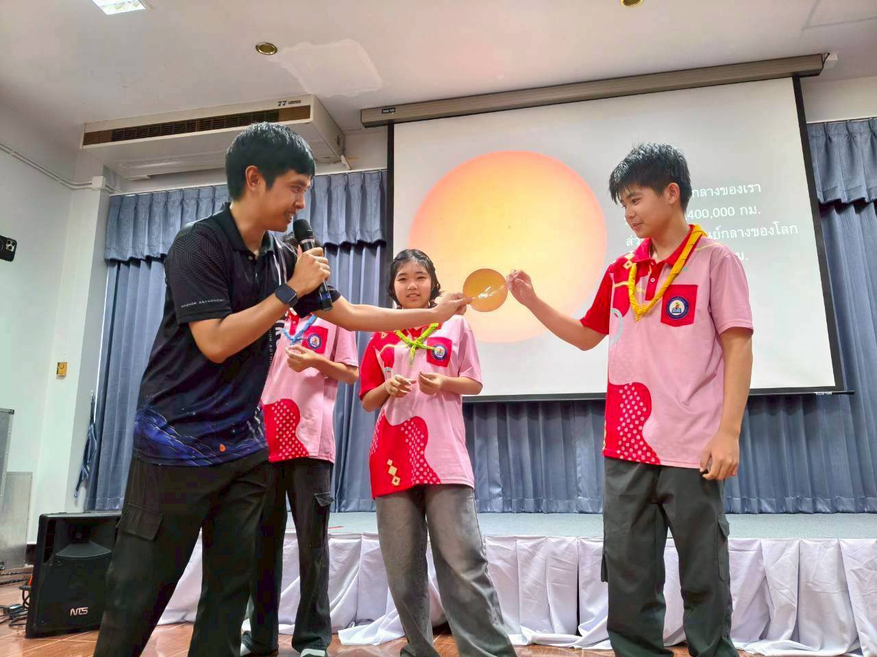 LINE_ALBUM_ธีรศาสตร์ 435_260901_1.jpg